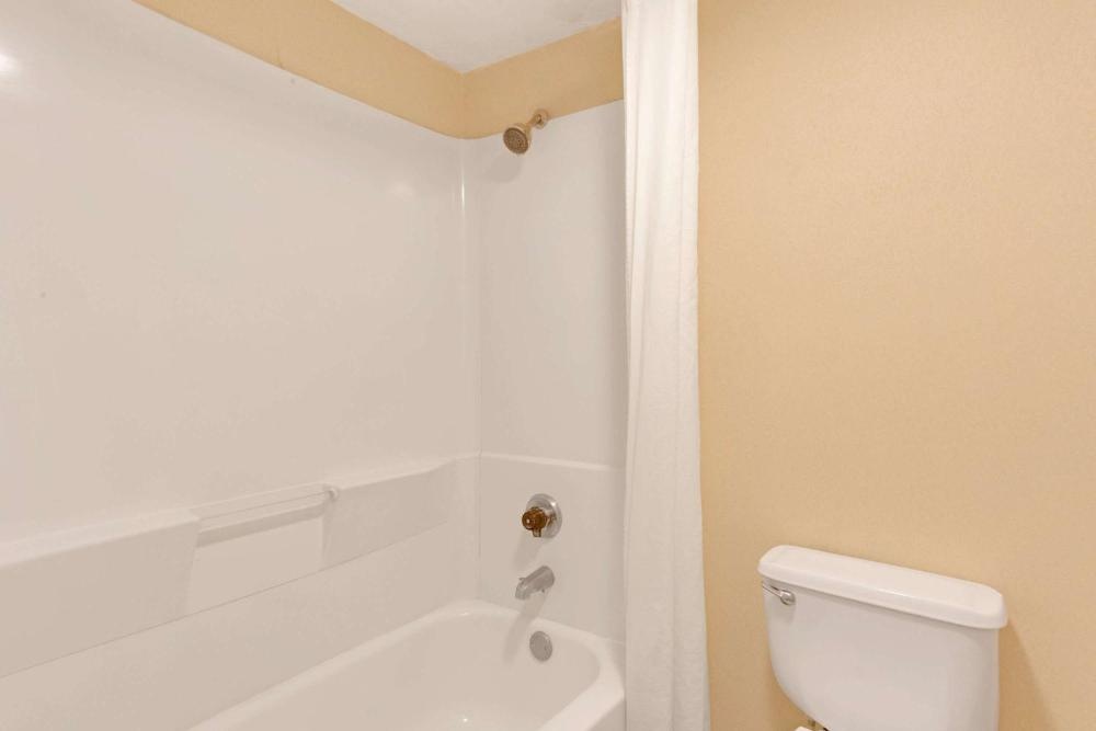 Super 8 by Wyndham Tucson Downtown Convention Center